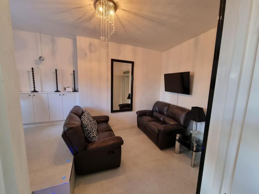 Beautiful Apartment In The Heart Of Rochester Rochester  Exteriér fotografie