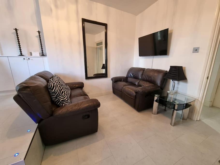 Beautiful Apartment In The Heart Of Rochester Rochester  Exteriér fotografie
